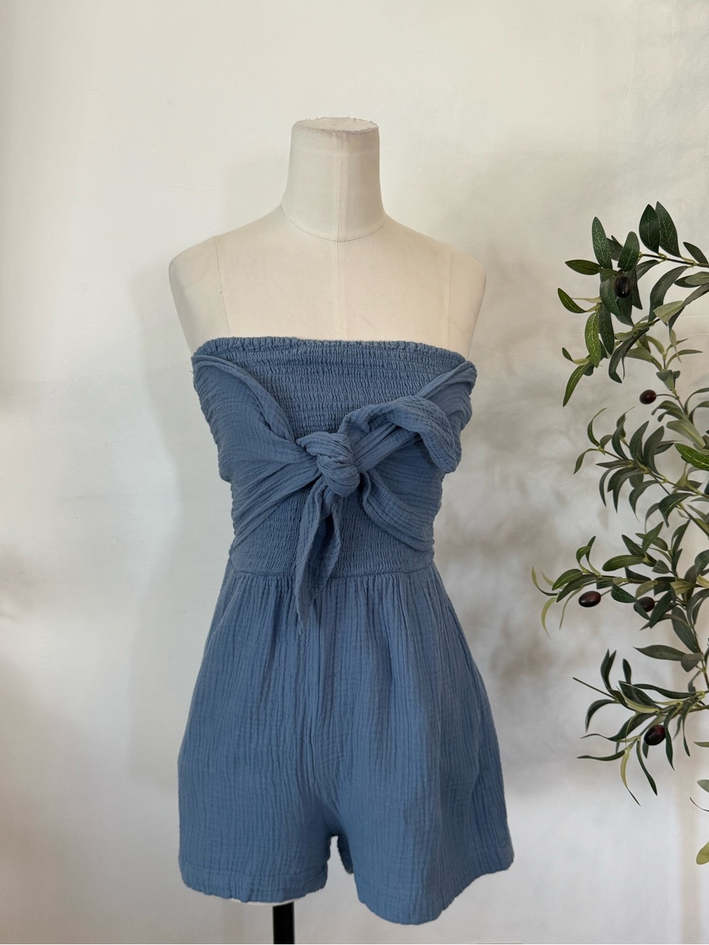 Azoe Blue 100% Cotton Gauze Strapless Tie Front Romper Size Small